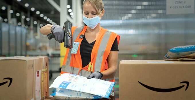 Amazon Canada Jobs Hundreds of New Openings with Monthly Pay Around $2,400 CAD